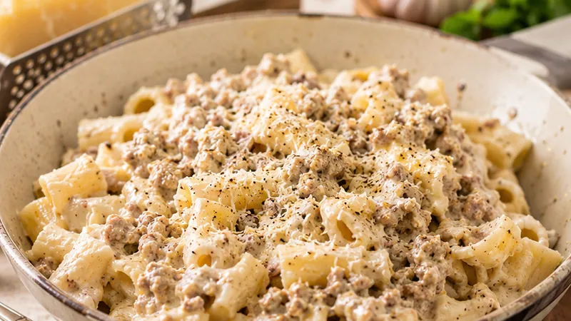 Rich White Bolognese Recipe (Creamy Italian Pasta Sauce)